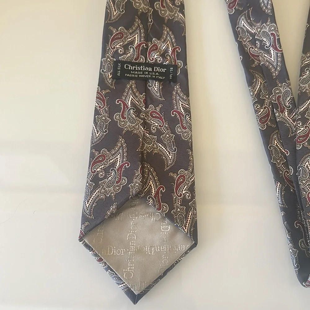Christian Dior Vintage Gray Paisley Print 100% Silk Neck Tie